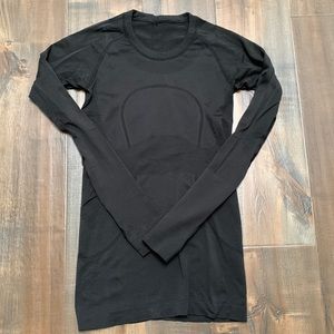 Black Lululemon long sleeve
